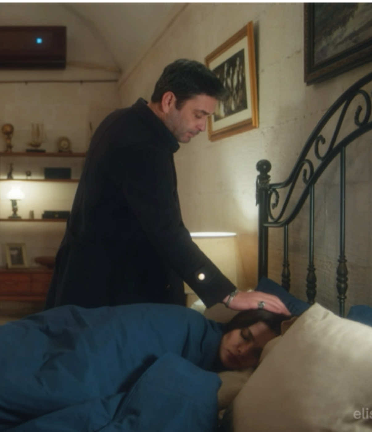 cihan's love for alya's hair 😭💔 #uzakşehir #cihal #cihanalbora #alyaalbora #turkishseries 