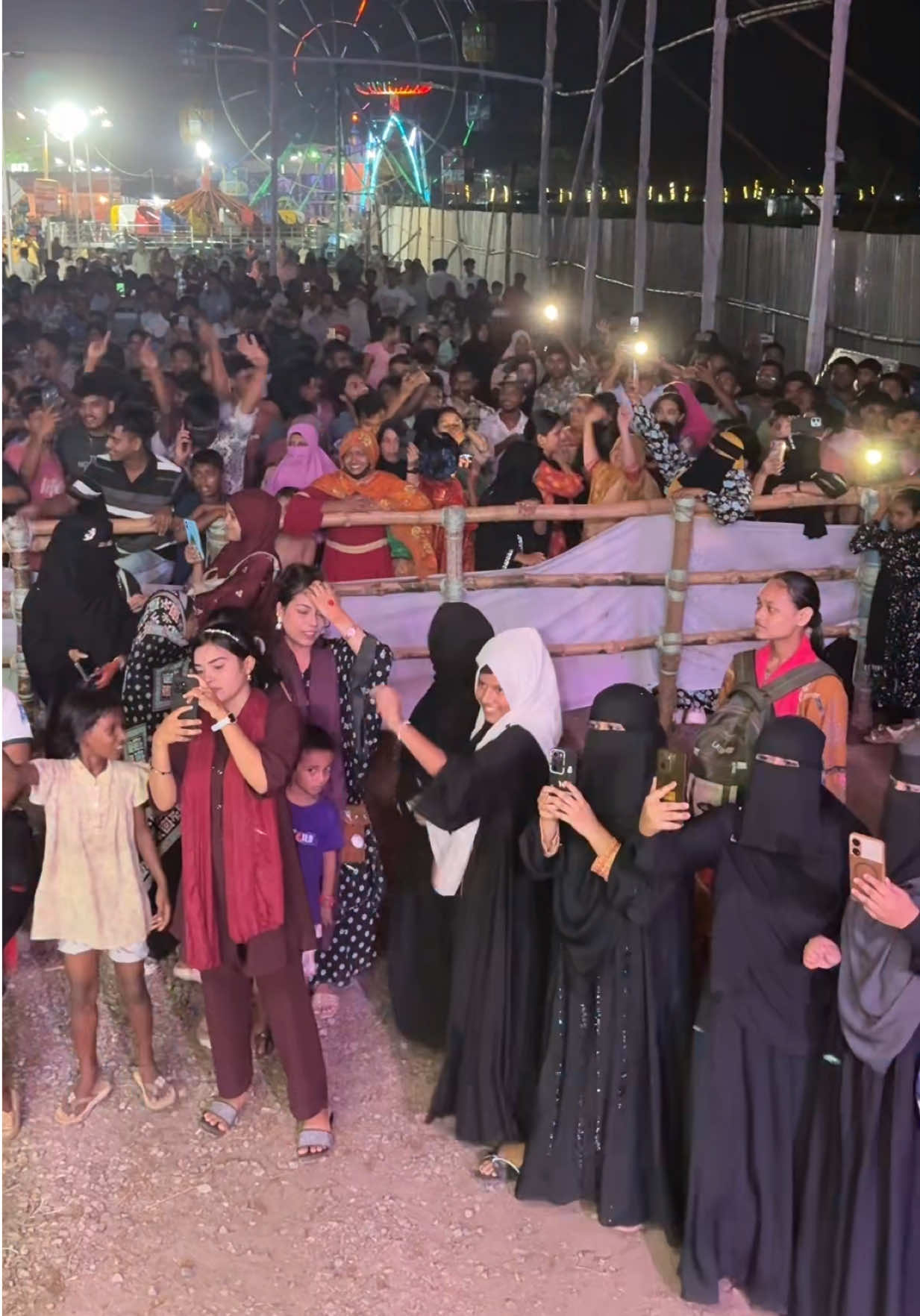 বোরখা পড়া ডান্সার 😆😆😆 #comilla_mela_today #কুমিল্লা_বানিজ্য_মেলা #nobochitro #নবচিত্র #Rakib_uddin 