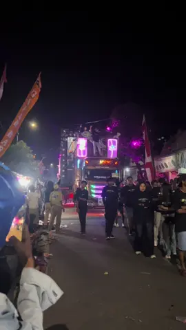 artis se yg di tunggu” brewog #brewog_audio #karnavaljember #karnavalsumberjambe #jember24jam #soundhoregjawatimur 