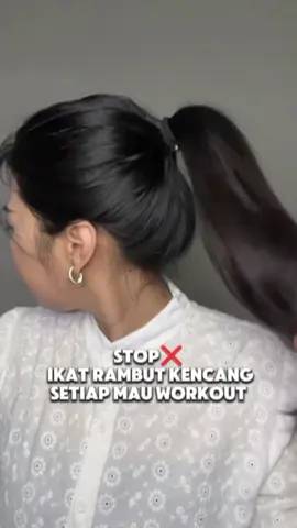 stop buat ikat rambut setiap workout bisa merusak rambut, rawat aja pake serum oil dari @dove.indonesia  #DoveBiphaseSerumOil #HairSerum #HairOil 
