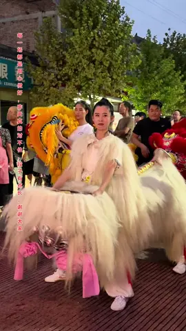 因为每一场都很长，段子不能播放30分钟，所以只能尽最大的能力播放到这里，每一场都很用心做好，因为能叫我们的主家都很信任我们，作为一个民间艺人，作为一个团长，一定是做好每一个细节团队的人才能吃上饭，一个人的小小失误，会让我们很愧疚，做事一定不能偷奸耍滑，不能得过且过，今后我一定会严格把关，做到大家满意，有时候团队人不理解每次你的发火，因为我们是一大帮人，不是一个人。