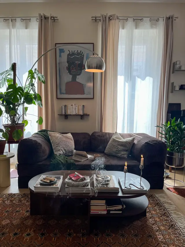 Pretending it’s cold but it’s still 30°c in Marseille welp  #apartmenttour #livingroomdecor #kitcheninspo 
