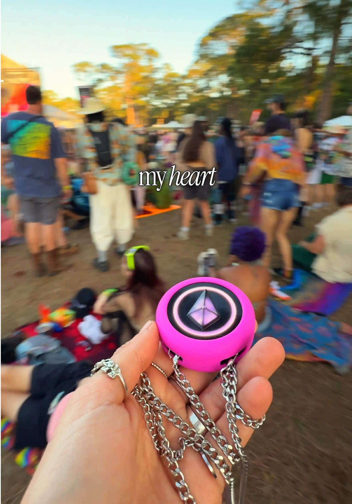finding the people you love the most at golden hour > everything else 🫶 #totemcompass #musicfestival #totem #rave #festival 