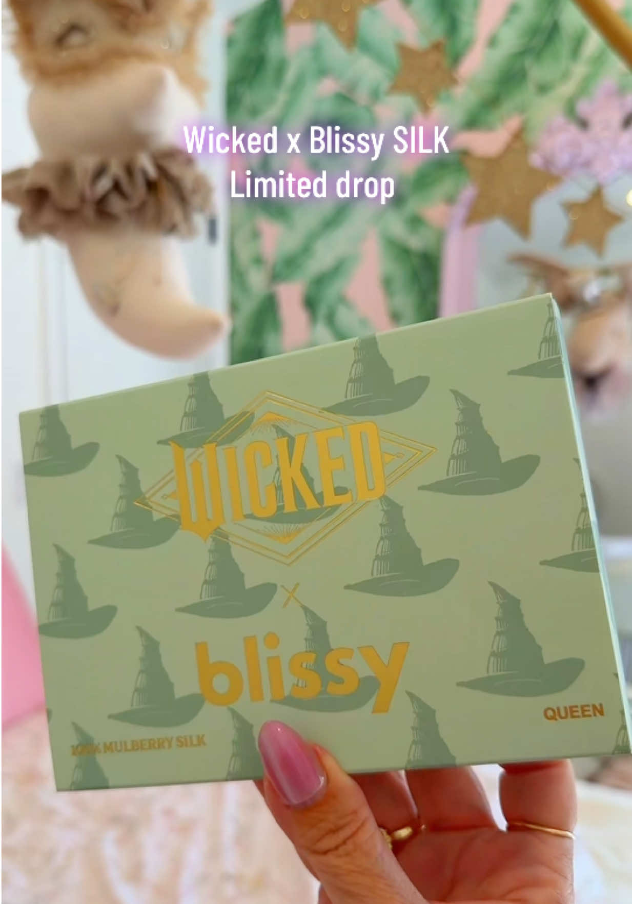 Wicked x Blissy silk limited pillowcases drop! Classy kids Halloween decor AND easier hair brushing. #wickedmerch #wickedinspired #kidsroomideas #silkpillowcase #satinpillowcase @Blissy Brand 