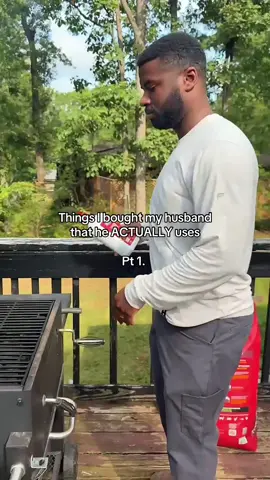 Your man will stay cool all day thanks to you and this clip on AC 🥶❄️  Perfect for : * Blue Collar Work * Grilling * Yard work * Garage * Outdoor events #tiktokshop #waistfan #portablefan #cooling #Outdoors @itsjust_havii 
