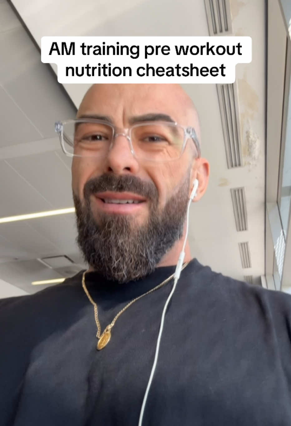 Pre workout nutrition for AM training 💪🏻 Comment GUIDE to grab my full nutrition guide which walks you through the entire process of setting up your diet based on YOUR goals 🎯 #creatorsearchinsights #sportsnutritionbeforeandafterworkouts 
