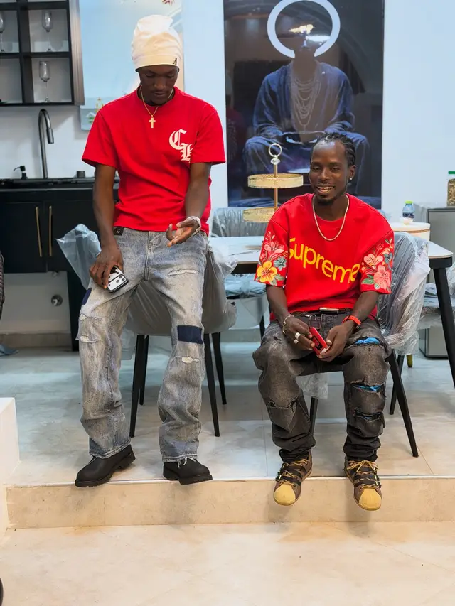 Lyrics hits so deep @Peace one 🇬🇭🇺🇸🛐 @Faruza 🖤 @MERLIN🧌🧟‍♂️ 