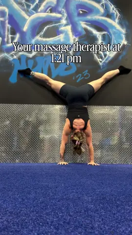 Not all of my training happens in the treatment room.  Your favorite massage therapist    The stronger and more controlled l am, the better I can take care of my clients and my own body. #massagetherapist #massagetherapy #handstand