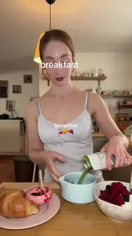 breakfast breakfast breakfast 🍒🥐🍇🍵 #breakfast #croissant #morningvlog #farmersmarket 