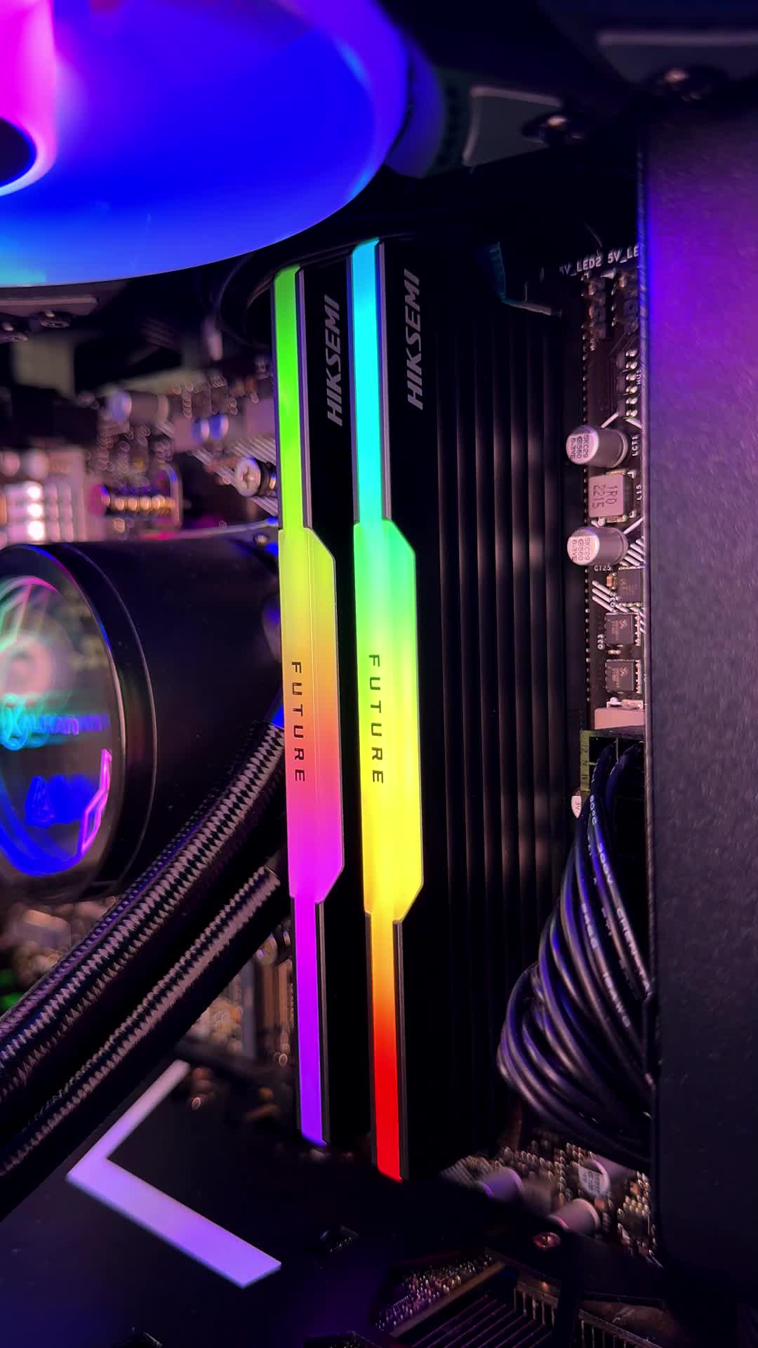 Performance que se destaca. ⚡ A Future entrega velocidade, desempenho e um visual marcante para elevar o nível do seu setup. #HIKSEMI #MemoriaRam #DDR4 #DDR5 #RAM #setupgamer