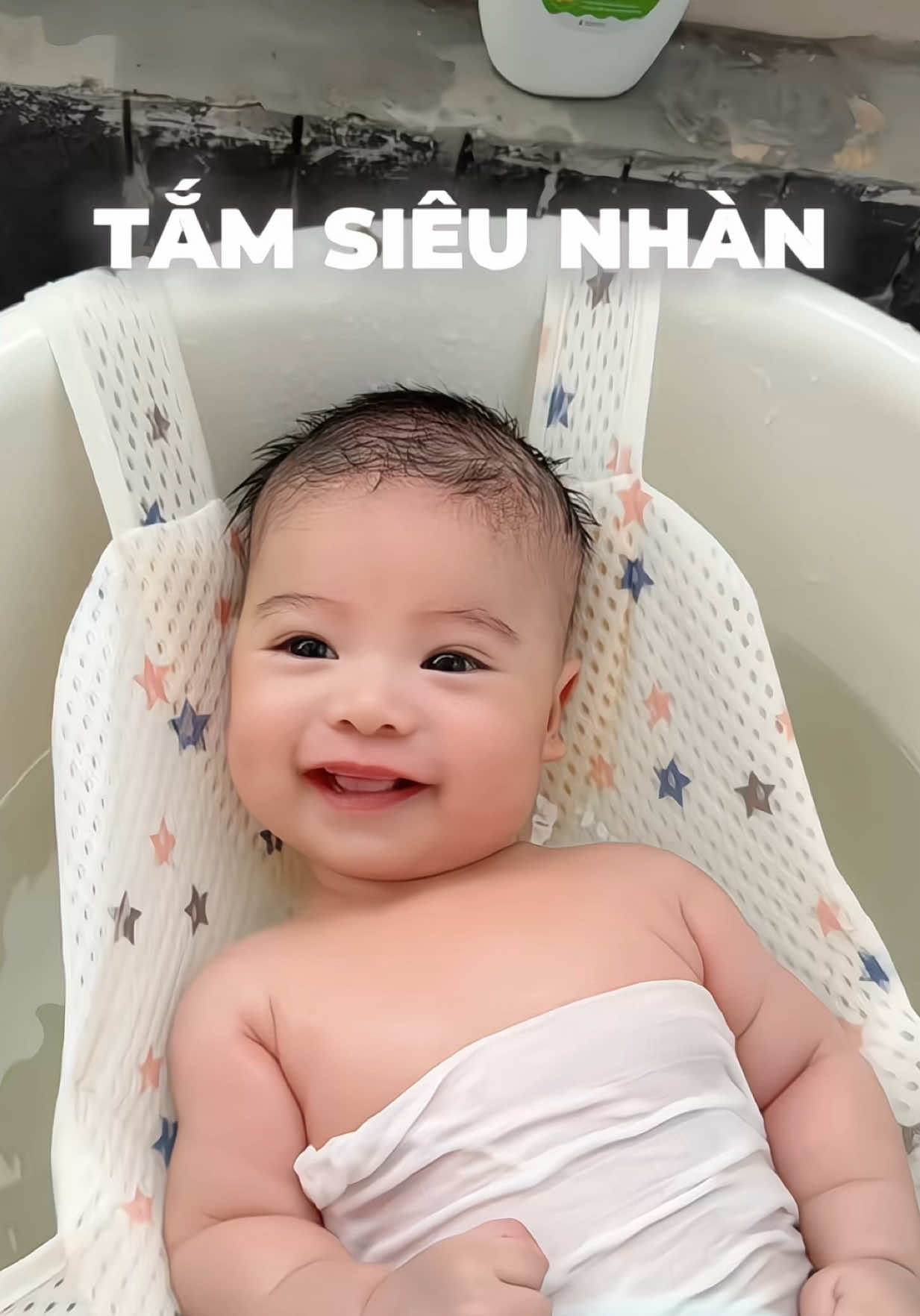Lưới tắm bé sơ sinh con THOẢI MÁI, mẹ NHÀN #luoitamchobe #luoitamchotresosinh #mebimsuachamcon 