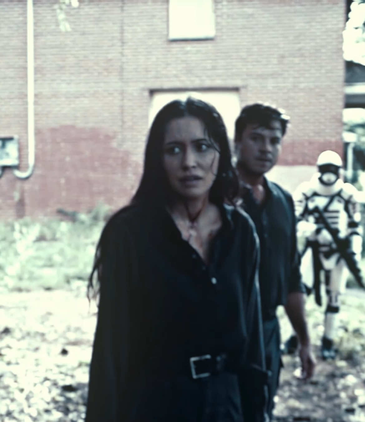 love this duo #daryldixon #rositaespinosa #christianserratos #normanreedus #thewalkingdead Norman Reedus as Daryl Dixon and Christian Serratos as Rosita Espinosa in The Walking Dead season 11 TWD AMC hot bad ass edit