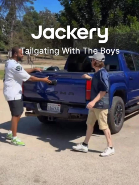 It's #tailgating season, and we are soooo back.  #Jackery #NFL #solargenerator
