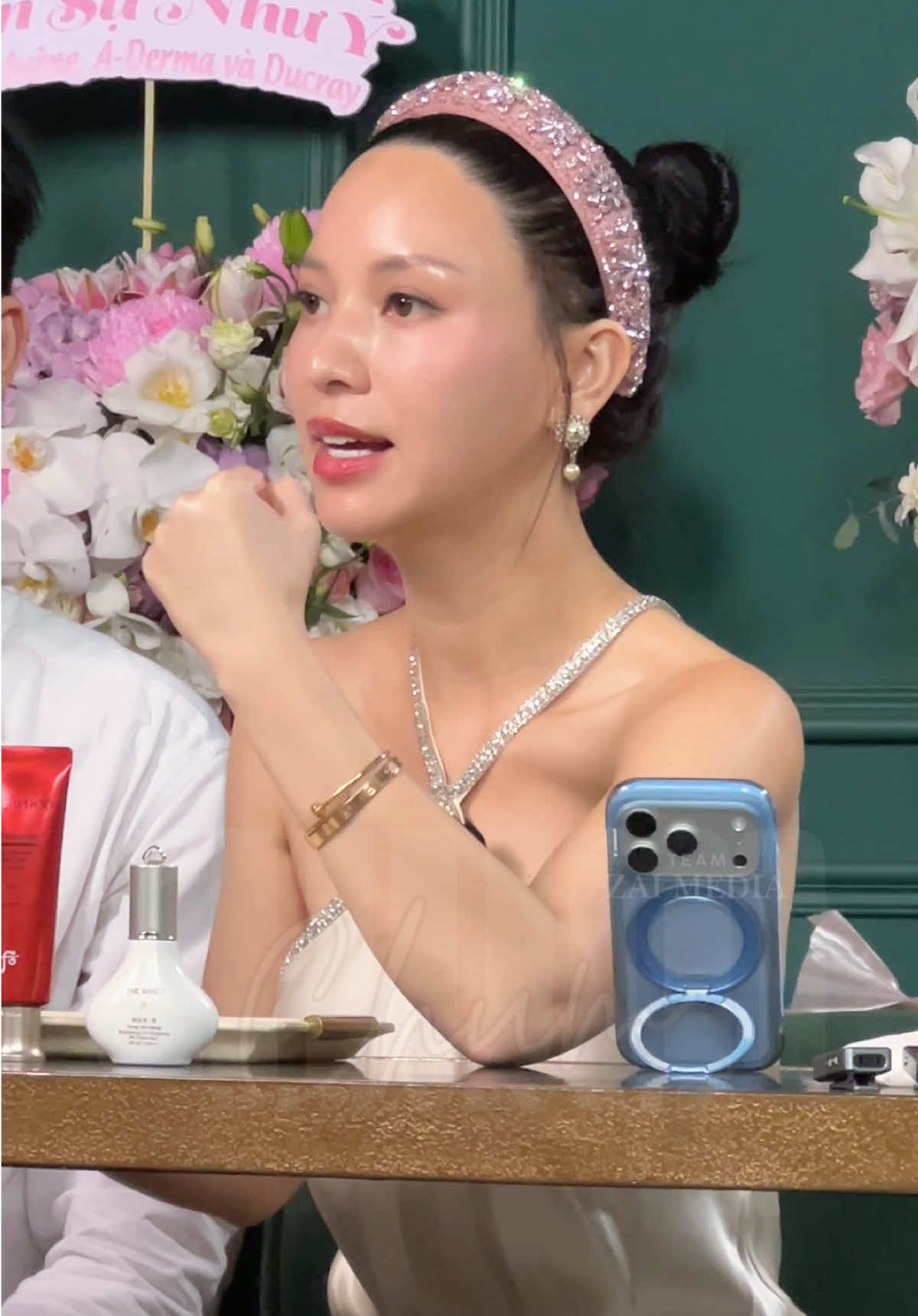 🛑 Hannah Olala luôn muốn mang đến trải nghiệm tốt khi tư vấn nhiệt tình hết cỡ tại phiên Mega Live của Hannah Olala  #chumchum #bimatvbiz #megalive #ChumChumHopTacCungHannahOlala #hannaholala
