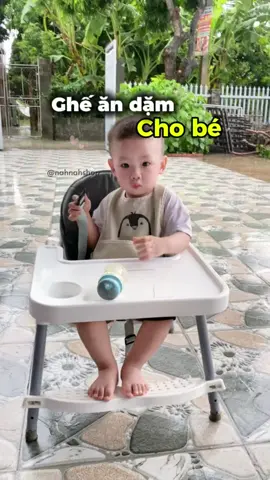 Ghế ăn dặm này con tui ngồi được 8thang rồi á vẫn ok lắm, 2 tầng chắc chắn, quai bảo hộ đủ cả, đệm êm #gheandamchobe #gheandam #mebimsua #andam #viral 