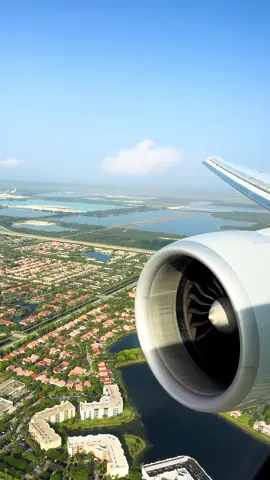 Landing at Miami International Airport onboard American Airlines Boeing 777-323(ER) @American Airlines #aviation #airport #plane #travel #reels 
