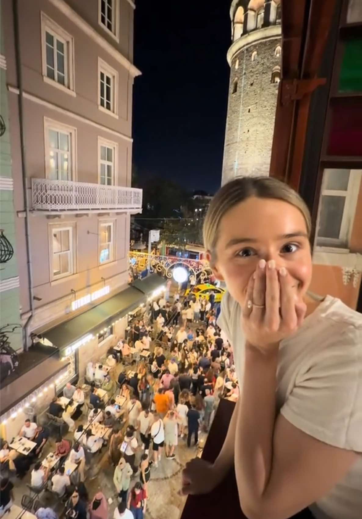Unsere Roomtour aus Istanbul🏠🇹🇷@EMILIA MONTANA ROSALITA #couple #Love #viral #RoomTour #istanbul 