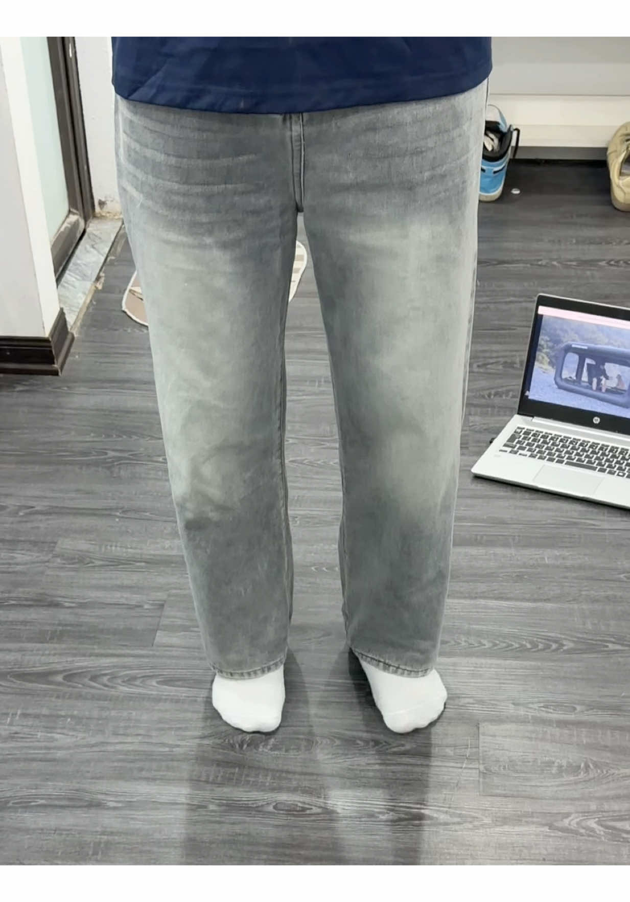 Tr ơi cái form đẹp điên mà chất cũng xịn nữa #thoitrang #outfit #quần #quanjean #xuhuong 
