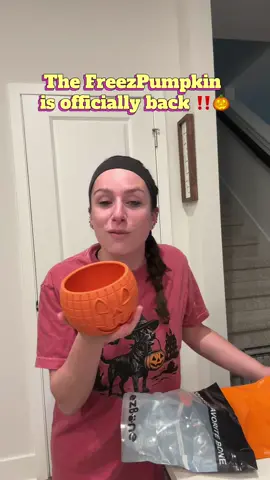 I haven’t been waiting months for the FreezPumpkin! Obsessed is an understatement 🎃🐾 @Freezbone #tiktokfinds #dogsoftiktok #dogs #dogenrichment #freezbone 