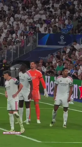 Jude à vie 🥳🤍 #CapCut @┈━═☆𝐌͢𝐎𝐑𝐋𝐈𝐍𝐆𝐇𝐀𝐌5༺☆🥷 @Real Madrid C.F. 