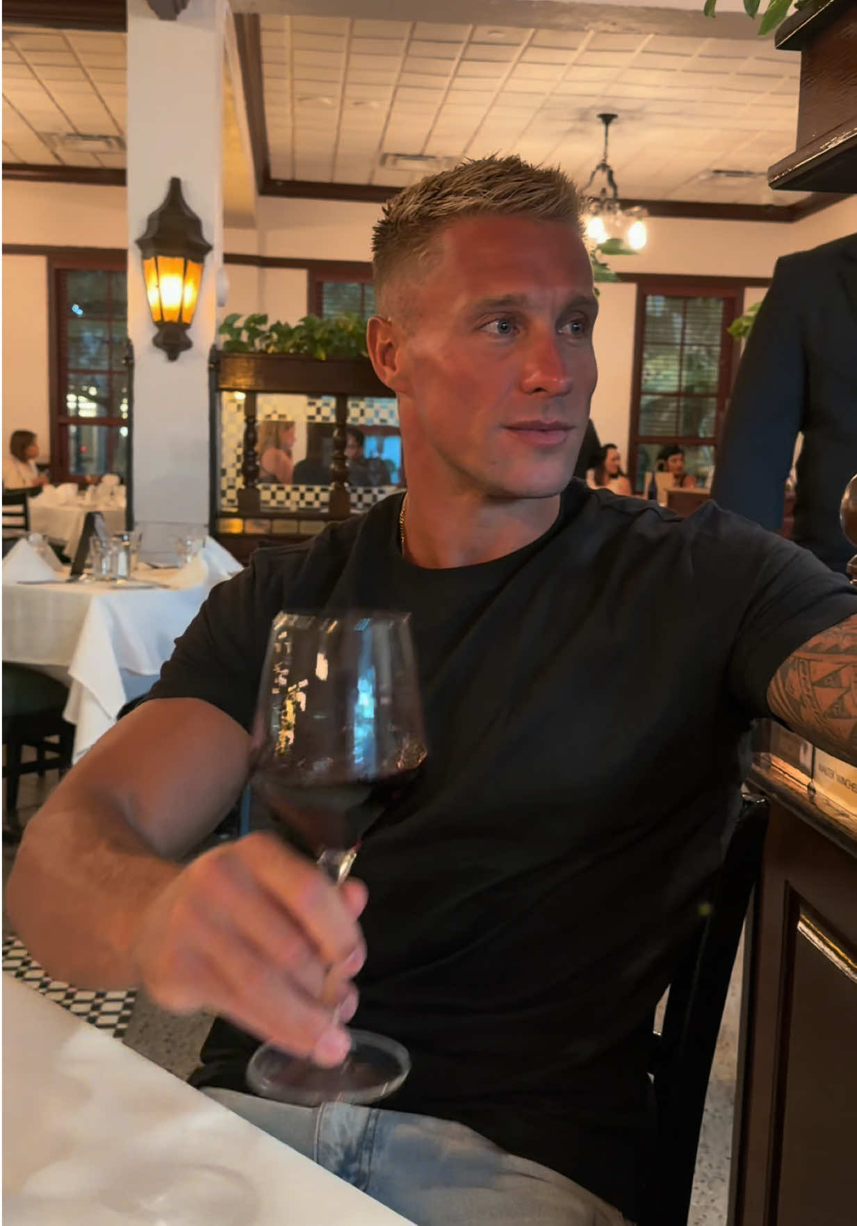 Wine, dine and …? 🤔 