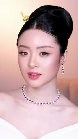 Open Japan Patta Skin Care Products ကြော်ငြာအတွက် လိမ်းခြယ်ပြင်ဆင်ပေးထားပါတယ်   Model @Jasmine🪽  Oppen Japan @nann (Managing Director )                                          Dress @May Myat Waso    Jewelry @Sekkyar Shwe Yee    Hair  @Ko Pyae (Hair Do & Make Up  )  #NiKoLin #makeup #foryou #makeupartist #fyp 