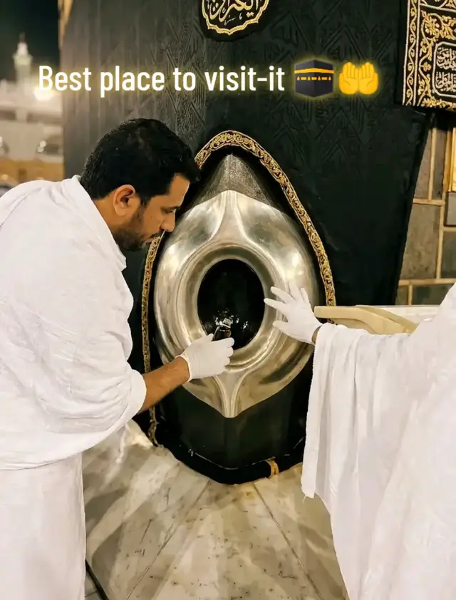 ✨️🥀صَلَّى ٱللَّٰهُ عَلَيْهِ وَآلِهِ وَسَلَّمَ 🥀✨️ Filming the Prophet's Mosque: Tips for Capturing Its Grandeur Want to capture the awe of Masjid Al Nabawi in your next video? This sacred spot hits different—here’s how to film it right. Here are some tips for smooth, focused shots that highlight the tranquil, grand feeling of the Prophet's Mosque: ✨ Viral clips use slow pans over the architecture and lighting to show reverence and draw viewers in instantly. 🌿 Film close-ups of the beautiful arches or green domes, using soft, uplifting background music to set the mood. 🕌 Show a wide, clear view of the main prayer hall—that moment of quiet beauty is the peak! What’s your favorite part of this holy place? #madinah #masjidalnabawi #islamicreels #faithjourney #growmyaccount 