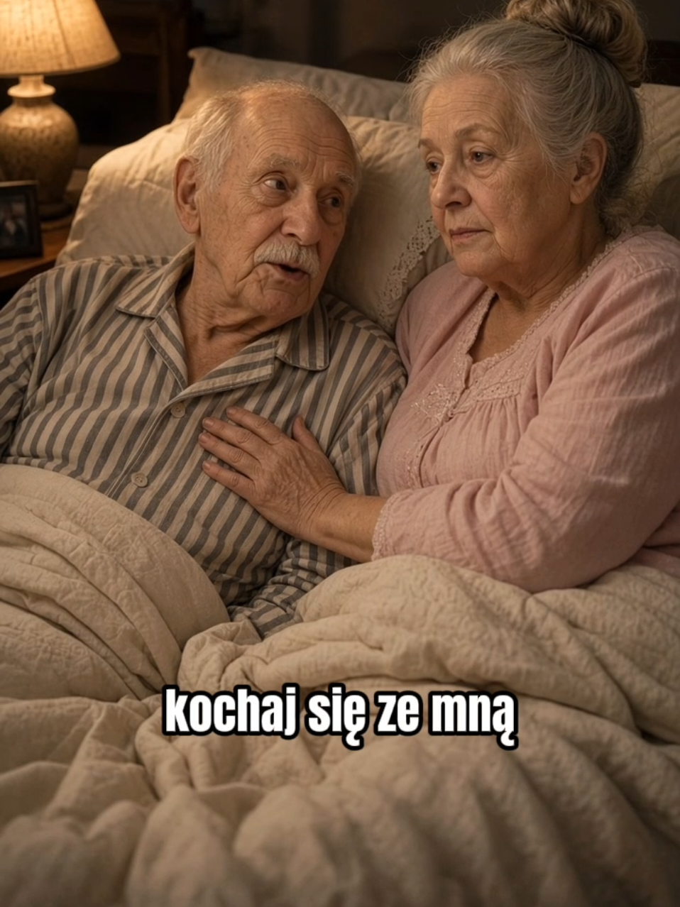Dziadek i babcia. Pół renty za miłość, a i tak poszło nie tak. 😂 Kto u was w domu tak handluje? #śmieszne #humor #żart  #babcia  #dziadek 