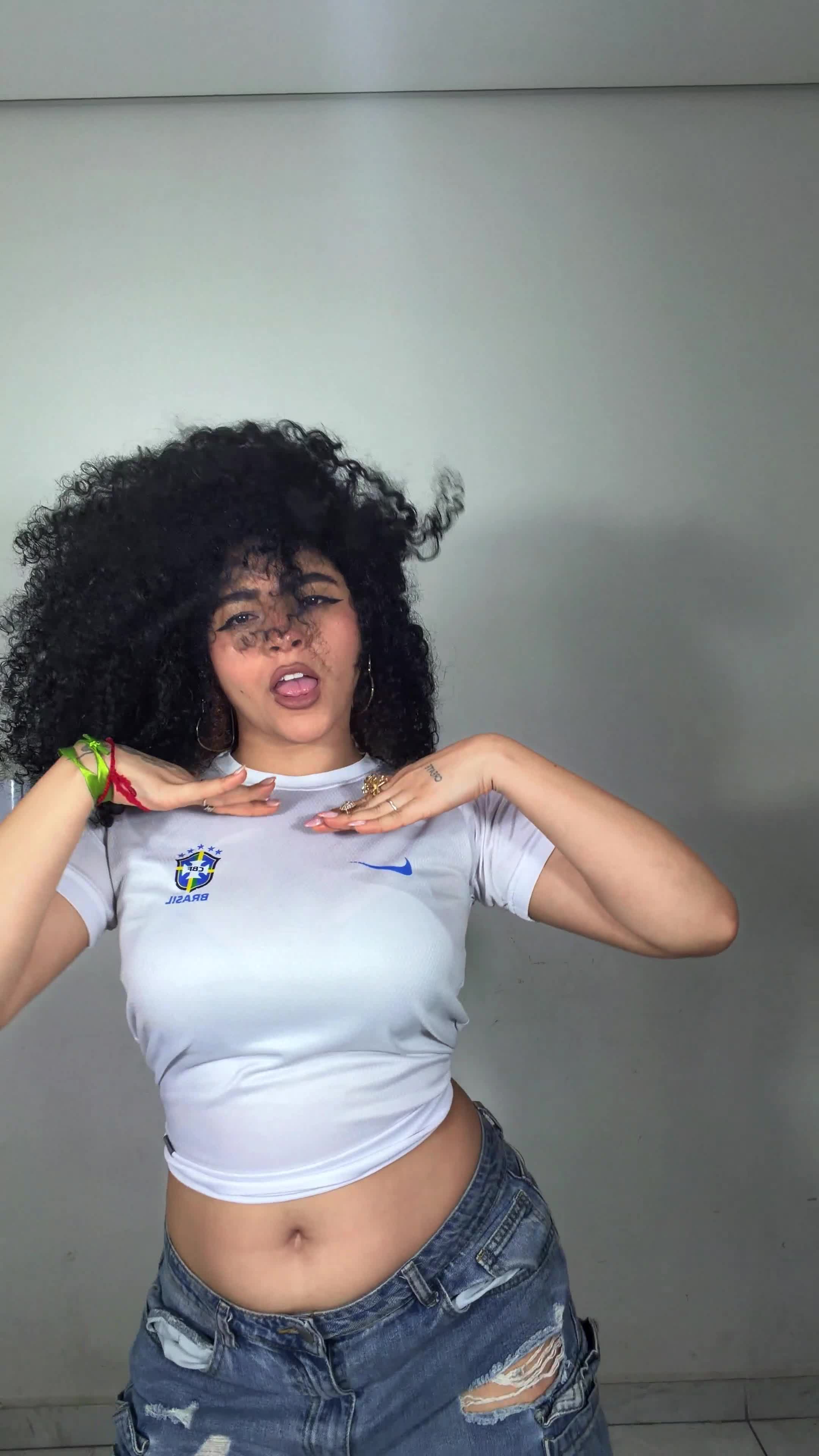 Erva e Lapada saiu hojeeee!! Dança: @souangge Música: @lv3ofc @djdudah @mcsantt__ @mcgimenes #dança #coreografia #dancinha #trend #funk