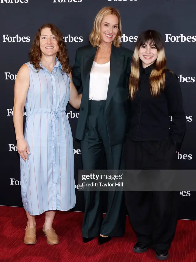 More photos of Alysa at forbes power women’s summit in nyc #alysaliu #redcarpet #photography #meetups #nyc