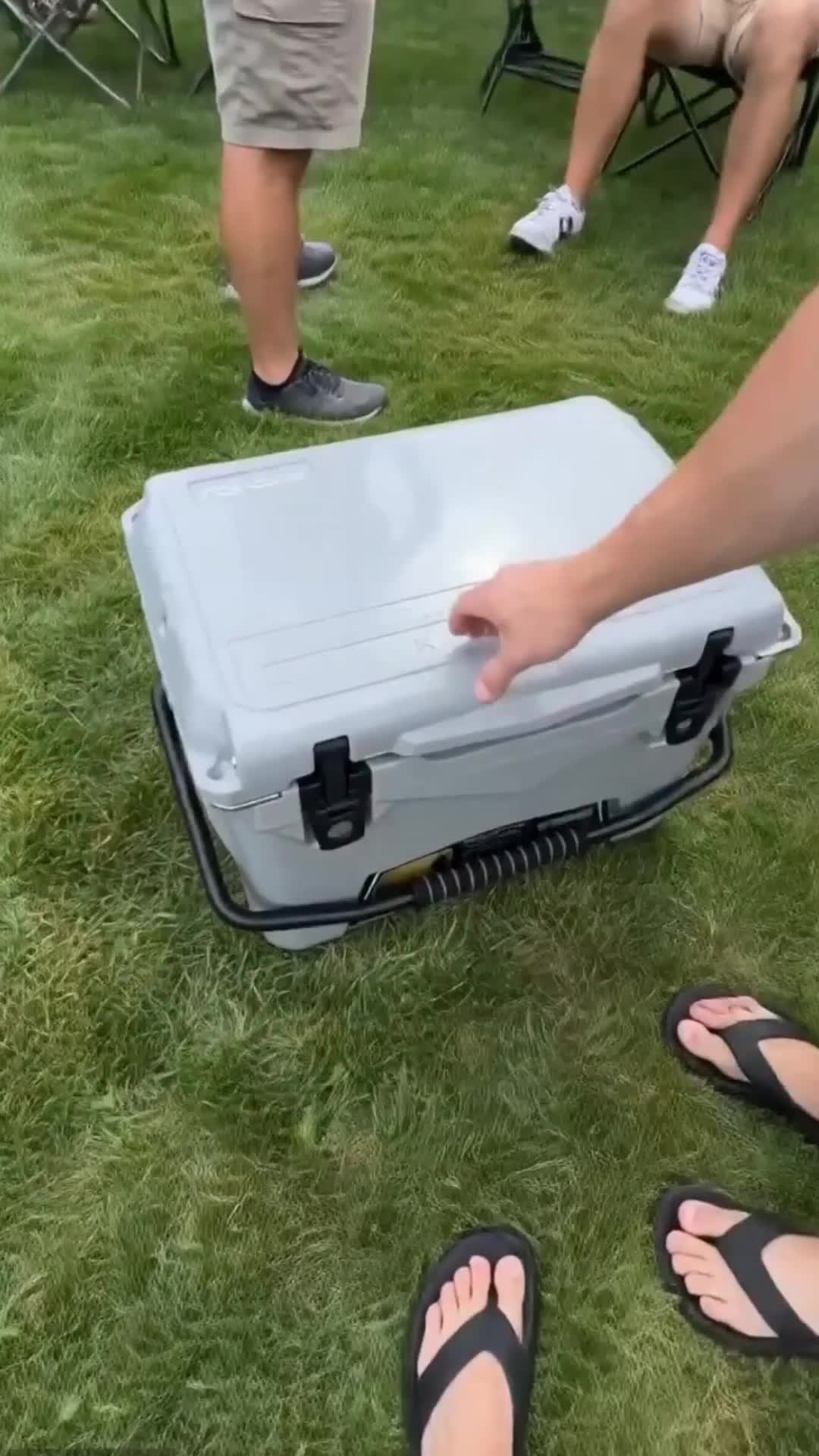 5-day ice protection hard surface cooler -25 quart portable insulated freezer with durable polyethylene and stainless steel handle, suitable for camping, beach, fishing, picnicking, barbecuing, and tailgating,toolupgrade #backpackcooler #insulatedcooler #campingmusthaves #largecapacitylunchbag #outdoorcampinggear #campinggearreview #coolingmusthave #portableswampcooler #picnicgear #colemancooler