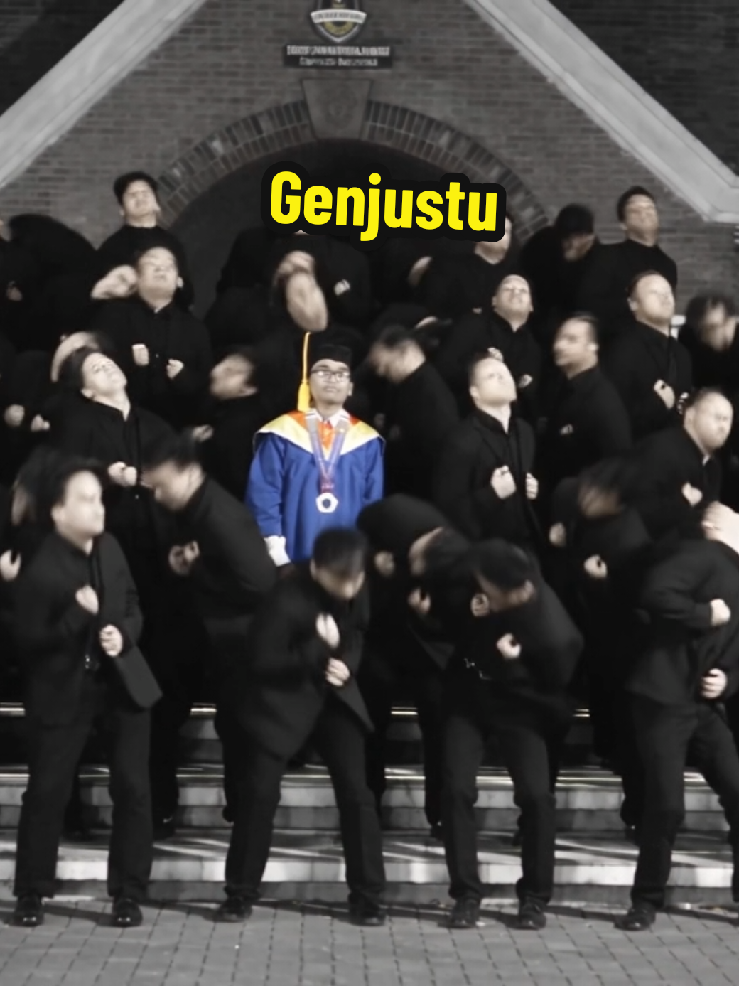 Mengikuti yang sedang trend. Tapi dengan style anak habis wisuda. Ada kesalahan saat pembuatan. Jadi yang mau ikutan harus benar-benar diperhatikan. karena hanya 1 kali percobaan untuk gratis. #fyp #fypシ #wisuda #sam_journeyy 