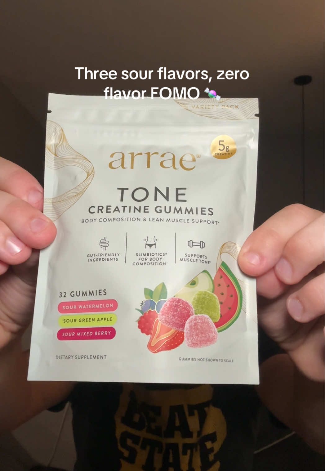 Ry wanted to try my creatine gummies and I’m willing to share just this once! Love that the sour flavor cuts the bitterness 🤗 @Arrae #creatine #creatinegummies #arraecreatinegummies 