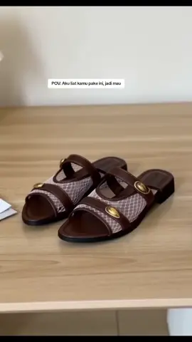 #SepatuKekinian #SandalWanita #SandalKekinian 