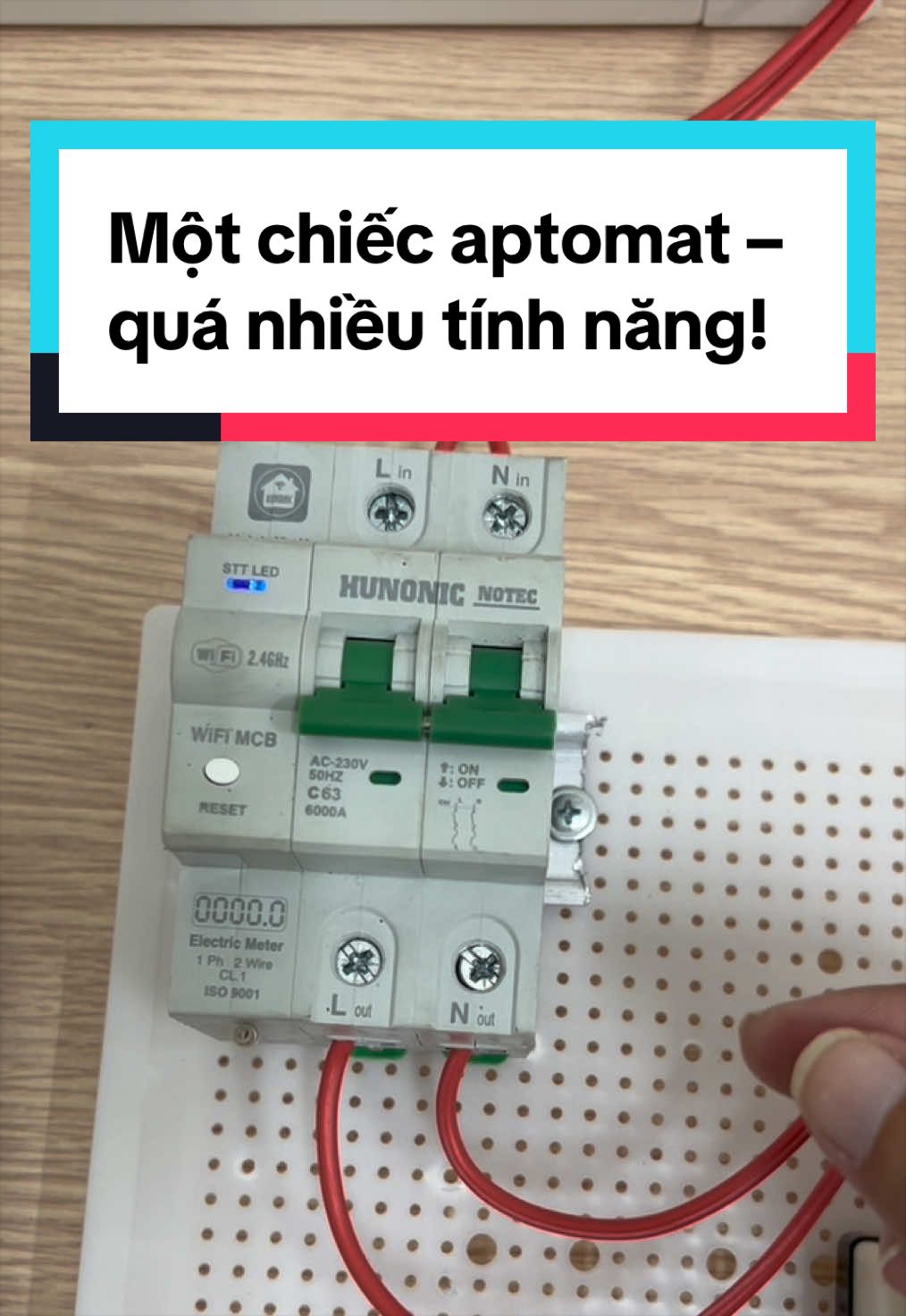 ⚡ Không chỉ là aptomat – Hunonic Notec còn giúp bạn theo dõi điện năng và điều khiển từ xa ngay trên điện thoại 📱 ✅ Đo điện năng tiêu thụ ✅ Theo dõi tiền điện ✅ Bật/tắt từ xa ✅ Hẹn giờ tự động ✅ Bảo vệ quá tải, chập mạch ✅ Hỗ trợ dòng tải đến 80A (Hunonic⁠) Một chiếc aptomat nhưng tích hợp thêm cả tính năng quản lý điện thông minh. 🔥 ##aptomatthongminh##hunonicnotec##hunonic##aptomat##aptomatwifi