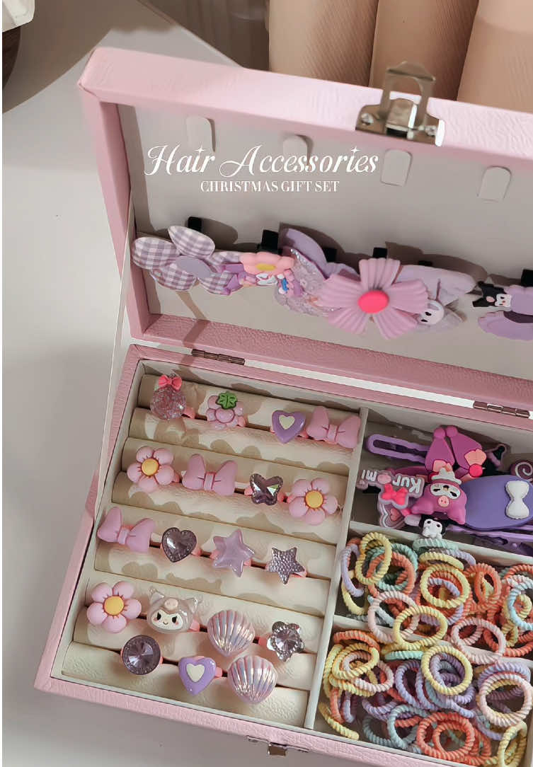 Christmas gift idea for your inaanak! 🎀🎄 Hair accessories + cute paper bag and box. Ready-to-gift! #hairaccessories #christmasgiftideas #christmasgiftforkids #christmasgiftidea #foryoupage 