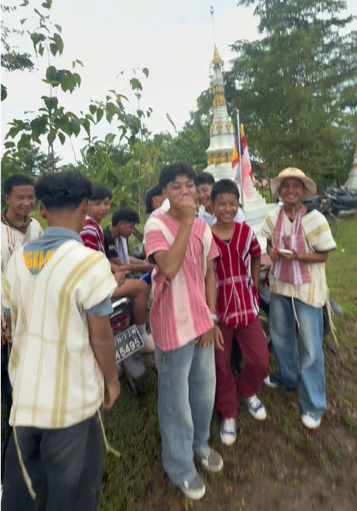 #ကရင်မလေး🇳🇱 #တွေ့ခဲ့ရတဲ့အချိန်လေး #ညီမလေး #လင်အဲစေဝ်ဟှး😍😍😍 #ဖူခွါ့အဲမျာ့🤭 
