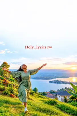 Ibasha Gukora ,ibiruta ibyo dusaba Ikabiduhana umutima ukunze tugahora Tunezerewe 🌟🤗👏🙌 #Holylyricsrw #IndirimboZImana #tiktokburundi🇧🇮tiktokrwanda🇷🇼tanzania🇹🇿 #GospelRwanda #Worshiprwanda 