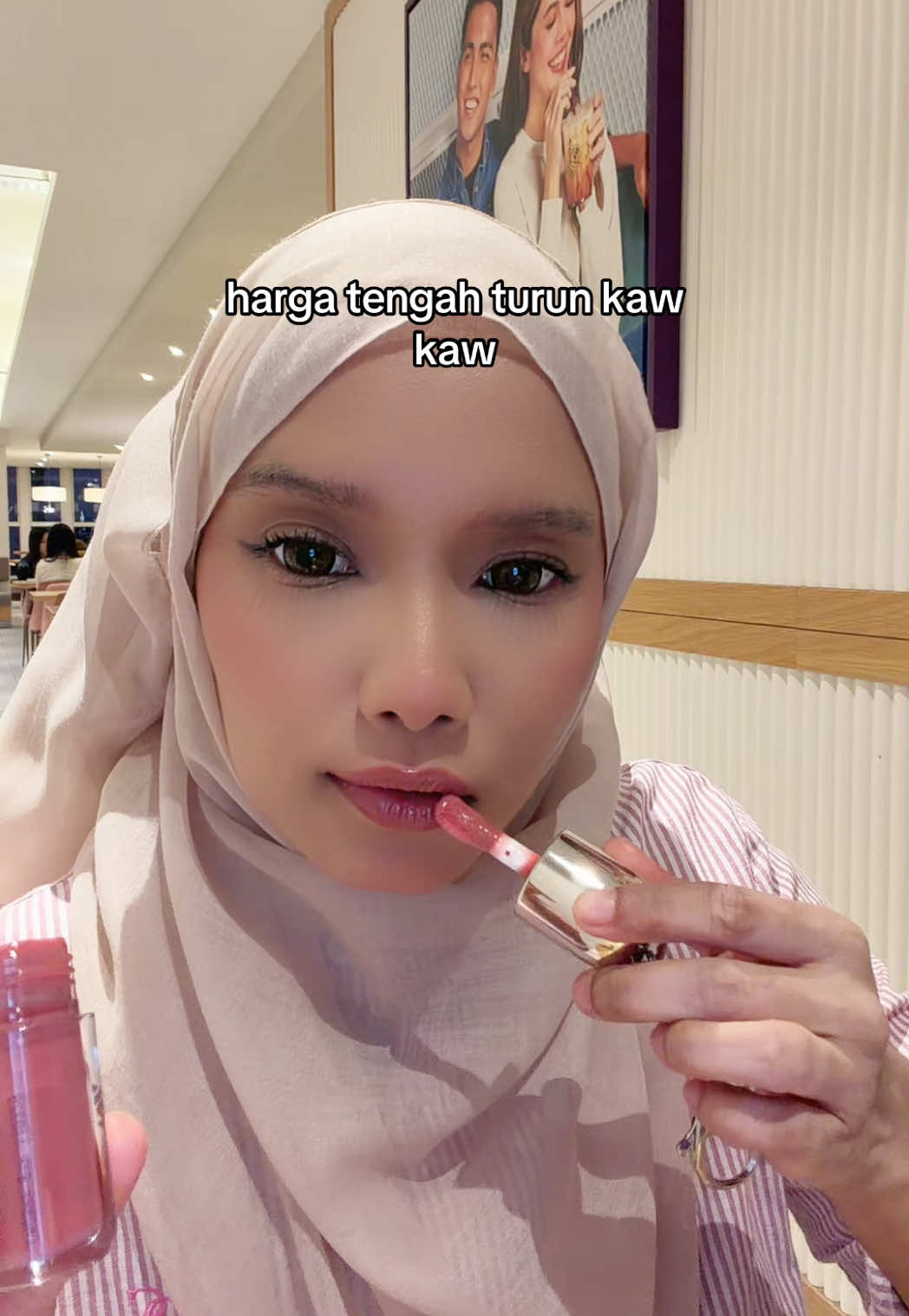 #WardahLipOil 
