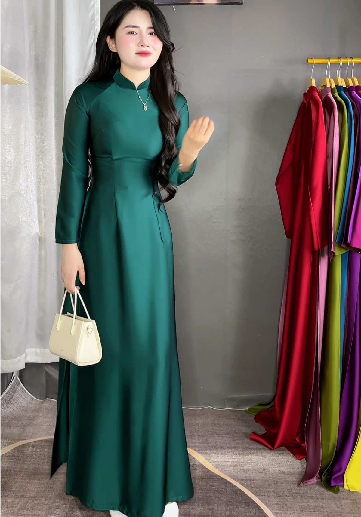 Áo Dài lụa Tô Châu màu xanh trai #aodai #aodaitruyenthong #aodaithietke #aodaitron #gianghuongcardina 