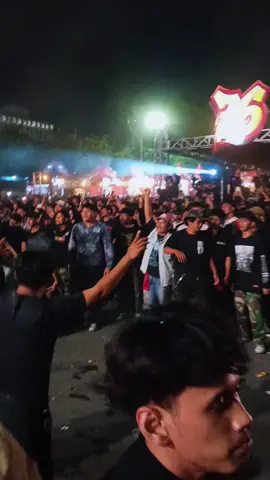 Taman kanak kanak☺️✨ #moshing #moshpit #surabaya #thresixtyskatepunk 