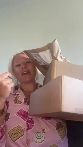 @Refilled#refilled @e.l.f. Cosmetics UK @Lorealistar @SuredeodorantUK #lorealistarfav #unboxing #holiday #fyp 