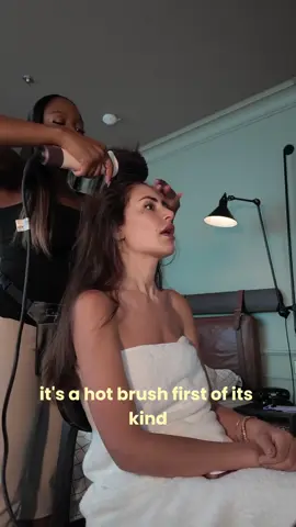 I got to try two of Dyson’s hair products in Paris, and of course I had to put them to the test 👀✨ Come get ready with me and see what I thought. #dyson #dysoncoolshine #dysonbrush 