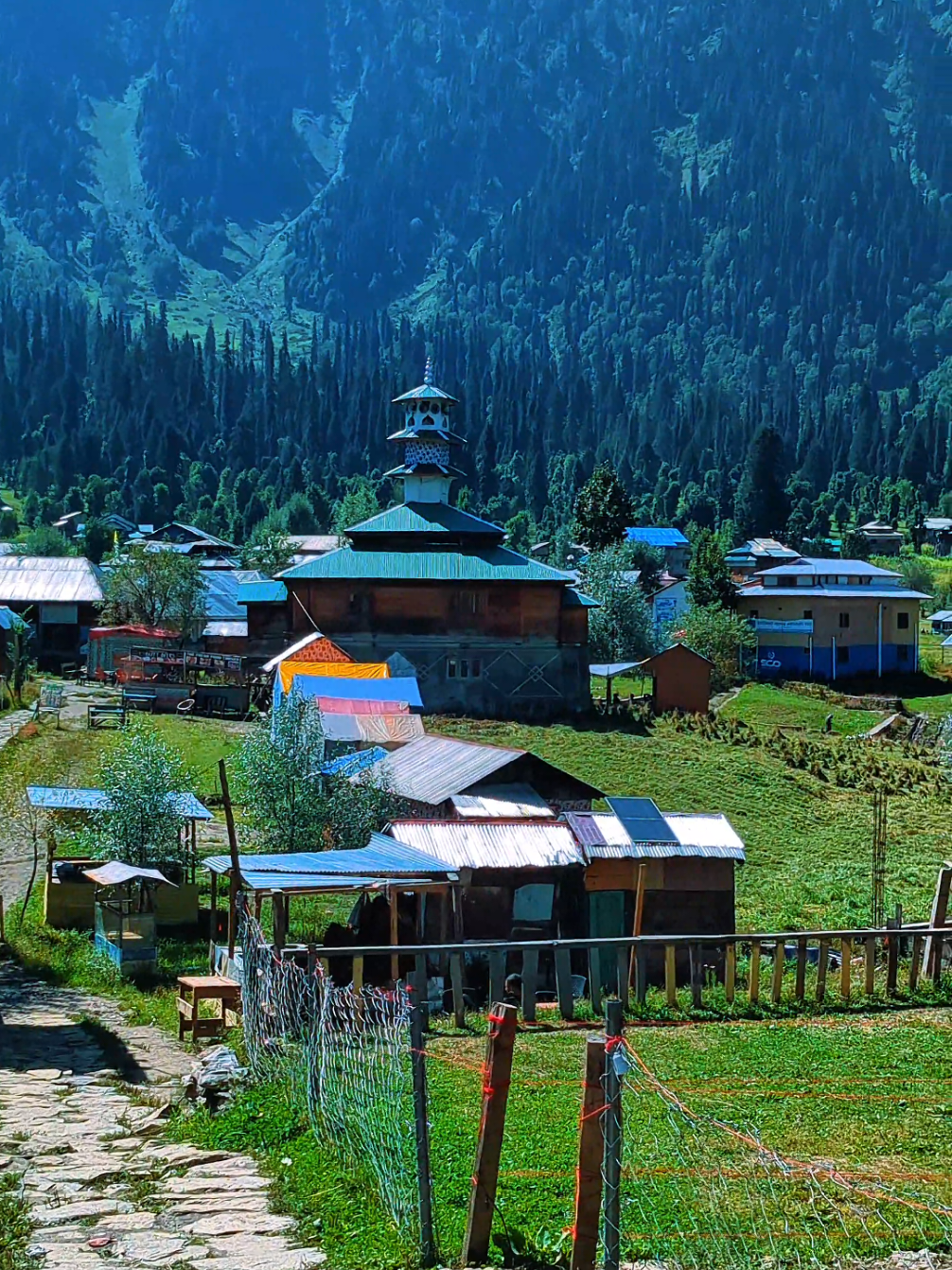 BEAUTIFUL VIEWS OF ARANGKEL 📍😍  #arangkel #neelumvalley #vuralreels #unfreezmyaccount  #beautyofneelumvalley 
