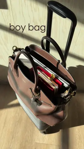 won’t lie, i love my boy bags #wimb #mensfashion #coachbags #paperrepublic #workbag @Coach @paper republic 