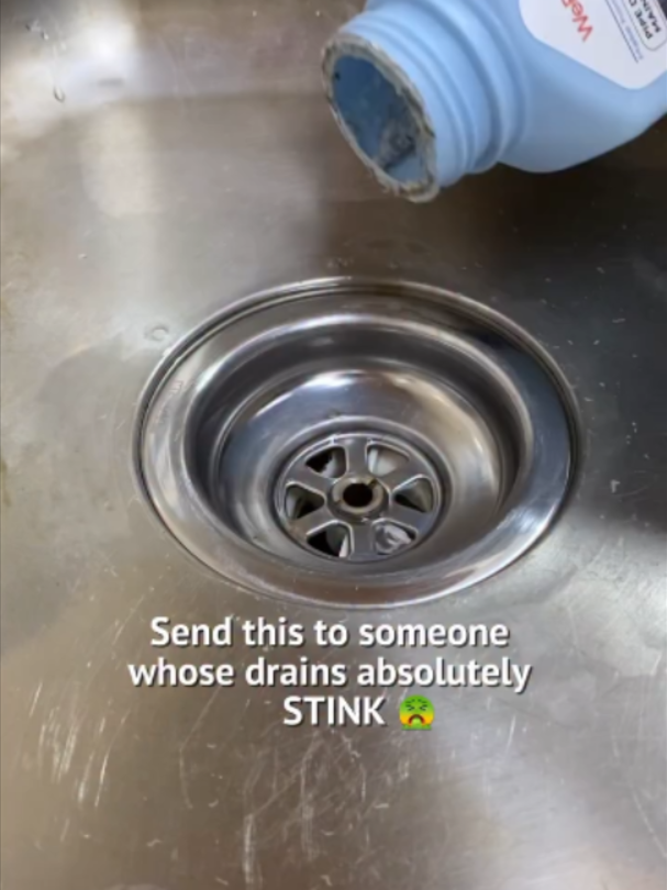 “Clogged drain? Before you call the plumber, check THIS 😳🚿 Comment ‘DRAIN’ and I’ll send the link!” #tiktok #amazon #amazonfinds #viral #family #KitchenHacks #kitchen
