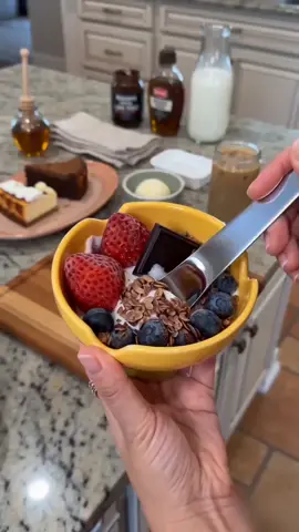 Your spoon disappears into the tall iced coffee, but it still cannot reach the bottom of the glass.  This Long-Handle Stainless Steel Dessert Spoon is made for tall drinks, deep jars, and desserts that need a little more reach.  🥄 Long handle reaches deeper into tall glasses and containers 🍨 Narrow spoon bowl works well for desserts, yogurt, and jam ✨ Polished stainless-steel look fits everyday table settings ☕ Useful for iced coffee, milkshakes, sundaes, and sparkling drinks 🧼 Easy to wash and keep in regular rotation  Use it for your morning latte, an afternoon yogurt bowl, or the last scoop from a tall jar. Wash before first use and avoid abrasive pads to help maintain the finish. #Spoon #fyp#IcedCoffee #KitchenEssentials