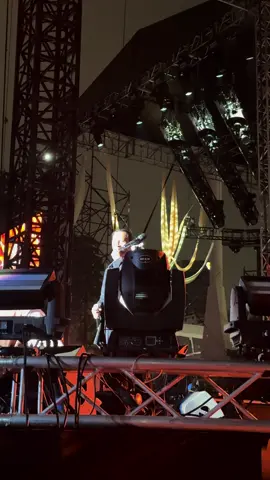 Black ft Dato awie _ Intan ku kesempian  #awielastmanstanding #stadiummerdeka 