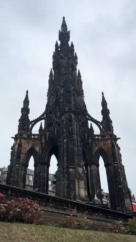 Edinburgh should be experienced in the fall. When the leaves are turning & the weather is damp and cold- bonus: there are less crowds. Perfect for wandering with a hot coffee, exploring Edinburgh’s moody architecture.  This is Scott Monument, built in 1846, it’s the second largest monument dedicated to an author in the world!   #travel #Scotland #mood #architecture #fyp 