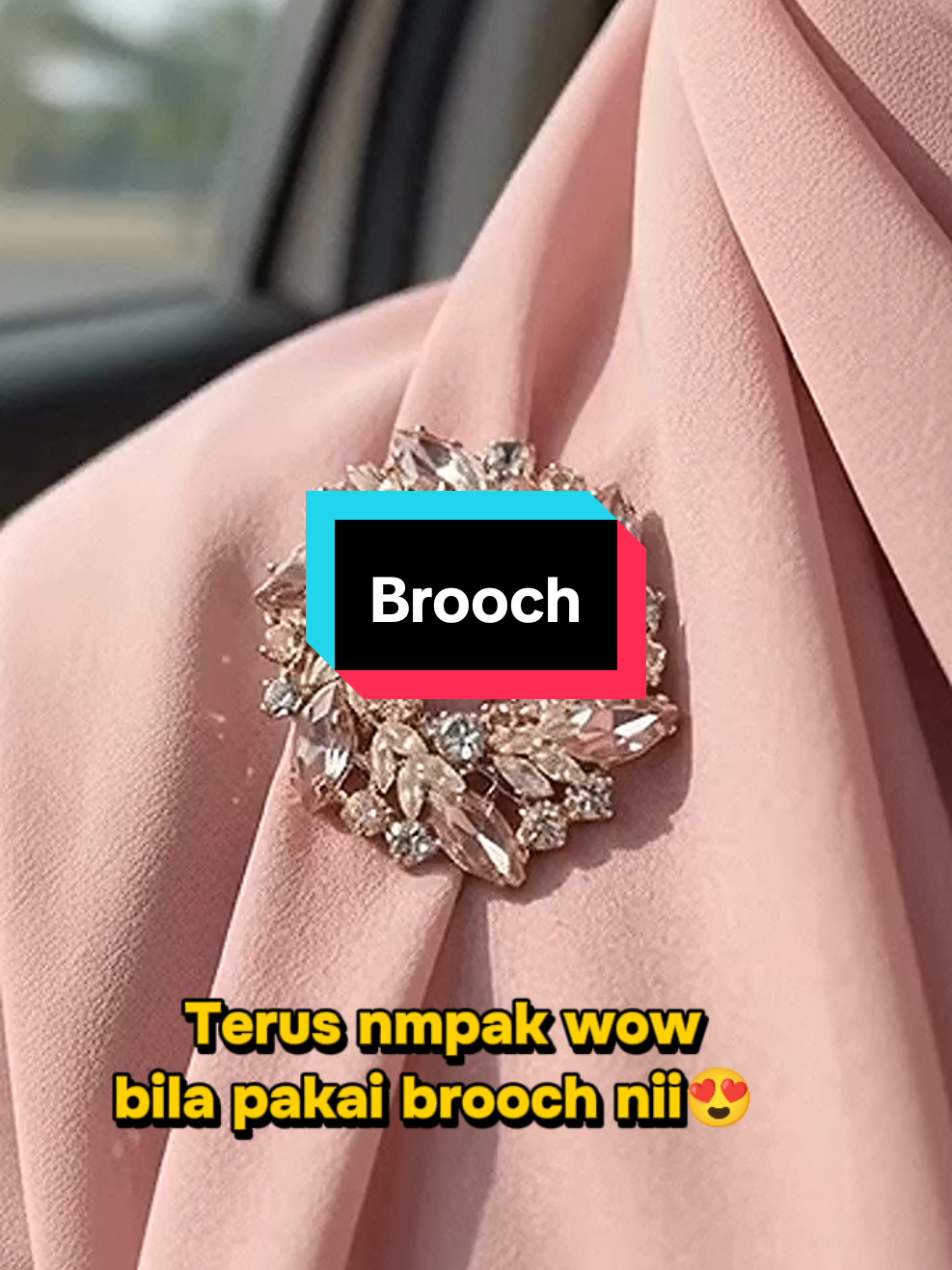 Kerongsang elegant 